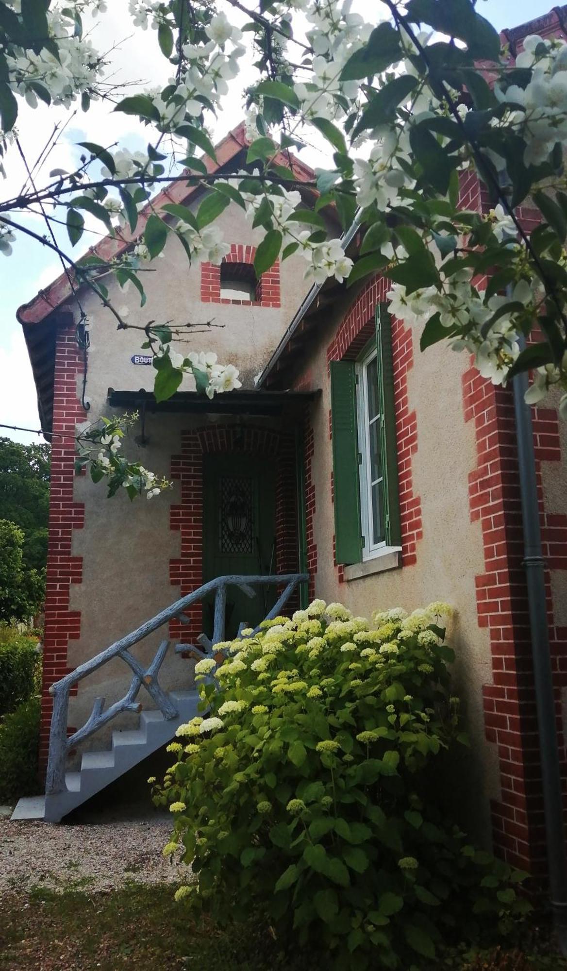 Maison " Bouton D'Or" Au Bord De L'Eau, A 10 Mn De Tours , Meuble Classe Une Etoile Saint-Avertin Kültér fotó